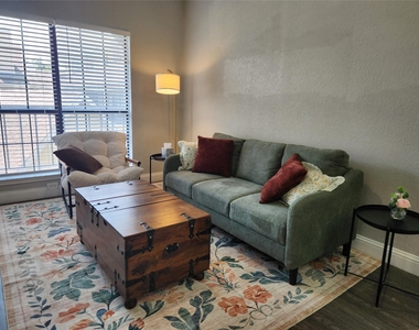4800 W Lovers Lane - Photo Thumbnail 5