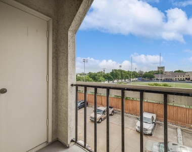 4800 W Lovers Lane - Photo Thumbnail 30