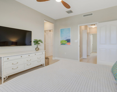 260 Ne 3rd Street - Photo Thumbnail 32