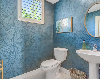 260 Ne 3rd Street - Photo Thumbnail 12