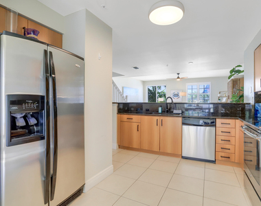 260 Ne 3rd Street - Photo Thumbnail 22