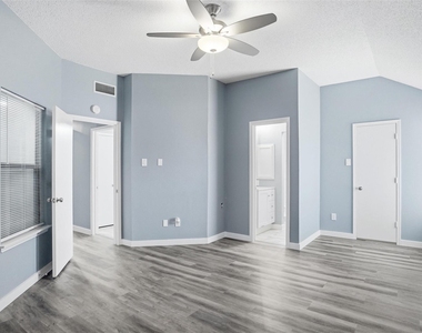 1728 Hackamore Street - Photo Thumbnail 7