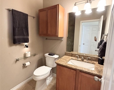 2016 Azure Pointe - Photo Thumbnail 10