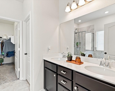 2613 Wayne Avenue - Photo Thumbnail 16
