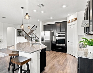 2613 Wayne Avenue - Photo Thumbnail 14