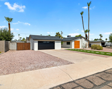 10010 N 29th Street - Photo Thumbnail 1