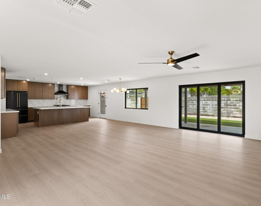 10010 N 29th Street - Photo Thumbnail 11