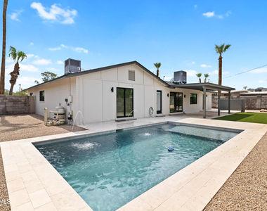 10010 N 29th Street - Photo Thumbnail 7
