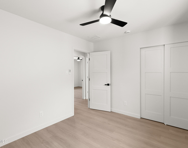10010 N 29th Street - Photo Thumbnail 13