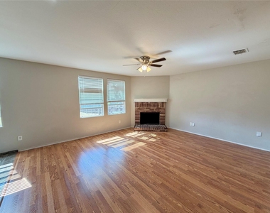 2732 Ingram Circle - Photo Thumbnail 7