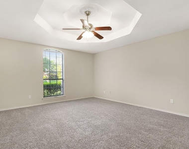 802 Pebblebrook Drive - Photo Thumbnail 19