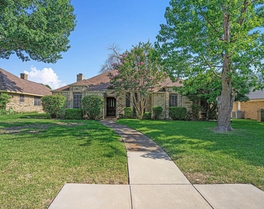 802 Pebblebrook Drive - Photo Thumbnail 23