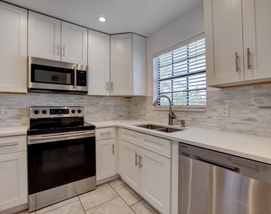 5770 Se Wilsie Drive - Photo Thumbnail 6