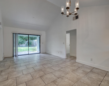 5770 Se Wilsie Drive - Photo Thumbnail 5