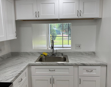 115 Royal Park Drive - Photo Thumbnail 1