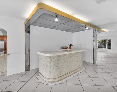 2427 Sea Island Drive - Photo Thumbnail 20
