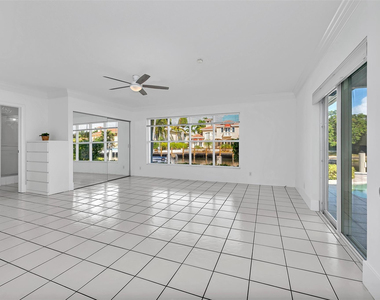 2427 Sea Island Drive - Photo Thumbnail 22