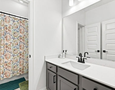 1717 Canals Drive - Photo Thumbnail 24