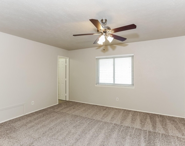 1206 California Trail - Photo Thumbnail 7