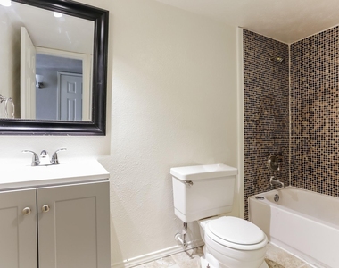 1206 California Trail - Photo Thumbnail 12