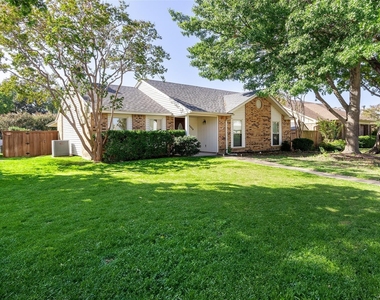 1512 Jabbet Drive - Photo Thumbnail 4
