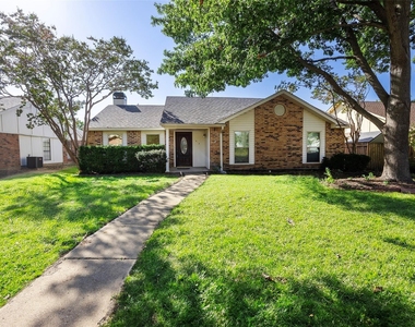 1512 Jabbet Drive - Photo Thumbnail 3