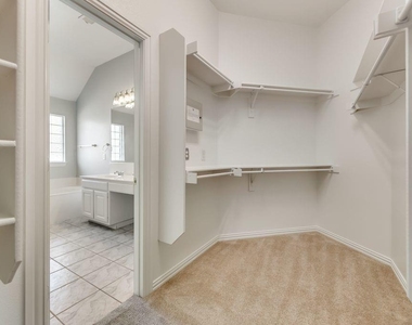 4911 Lakeland Drive - Photo Thumbnail 18