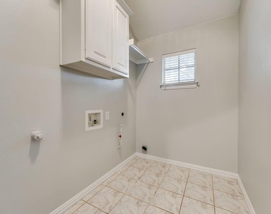 4911 Lakeland Drive - Photo Thumbnail 19