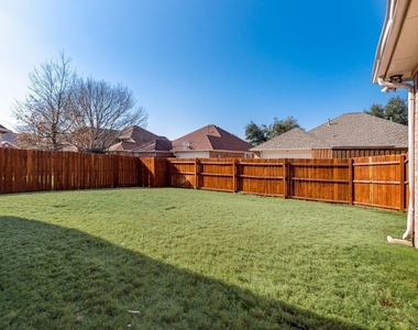 4911 Lakeland Drive - Photo Thumbnail 23