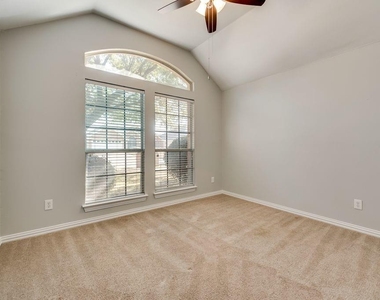4911 Lakeland Drive - Photo Thumbnail 20