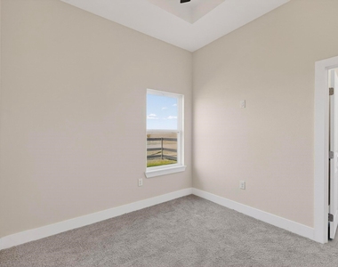 100 Diamond T Ranch Road - Photo Thumbnail 22