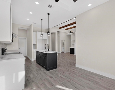 100 Diamond T Ranch Road - Photo Thumbnail 9