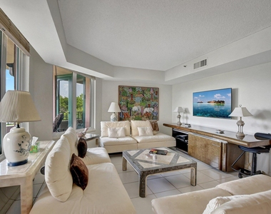 100 Se 5th Avenue - Photo Thumbnail 5