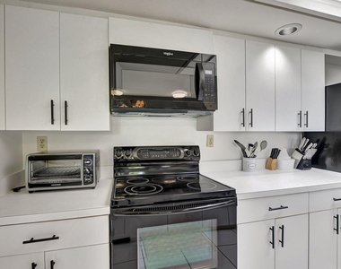 100 Se 5th Avenue - Photo Thumbnail 16