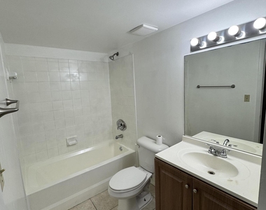 1167 Benoist Farms Road - Photo Thumbnail 10