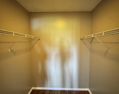 1167 Benoist Farms Road - Photo Thumbnail 9