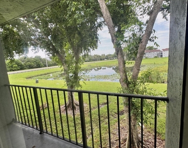 1167 Benoist Farms Road - Photo Thumbnail 12