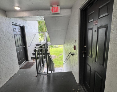 1167 Benoist Farms Road - Photo Thumbnail 11