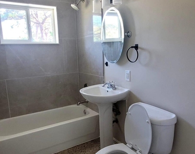 4330 Sw 10th Street - Photo Thumbnail 18