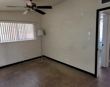 4330 Sw 10th Street - Photo Thumbnail 21