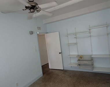 4330 Sw 10th Street - Photo Thumbnail 9