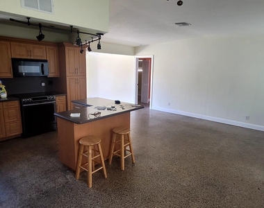 4330 Sw 10th Street - Photo Thumbnail 17