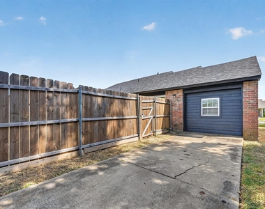 517 Willow Oak Street - Photo Thumbnail 20