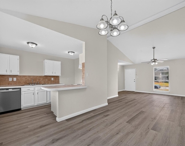 517 Willow Oak Street - Photo Thumbnail 5