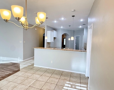 516 Rustic Oak Lane - Photo Thumbnail 10