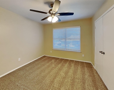 616 Destin Drive - Photo Thumbnail 12