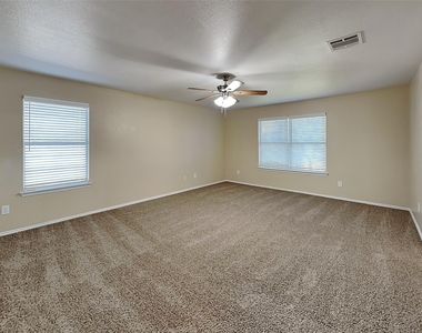 616 Destin Drive - Photo Thumbnail 6