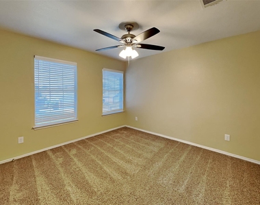 616 Destin Drive - Photo Thumbnail 10