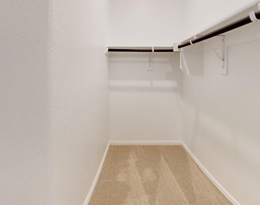 505 Blanton Street - Photo Thumbnail 18