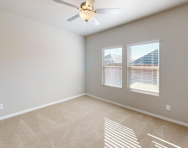 505 Blanton Street - Photo Thumbnail 8